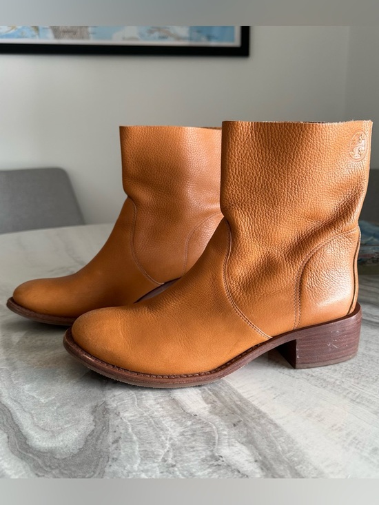 Tory Burch Shoes - Tory Burch Siena Leather Bootie in Light Tan